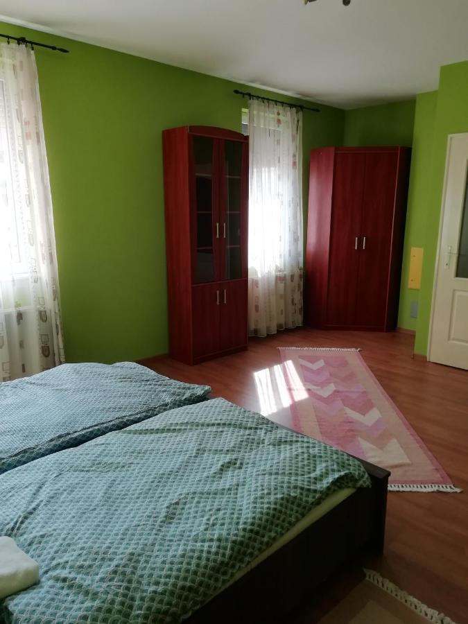 Rokus Apartman Apartment Szeged Exterior photo