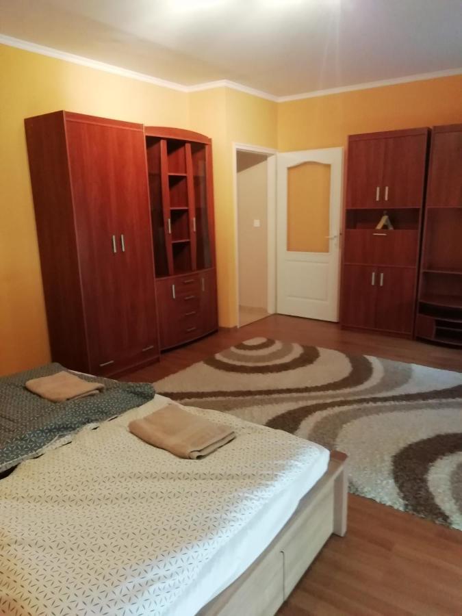 Rokus Apartman Apartment Szeged Exterior photo